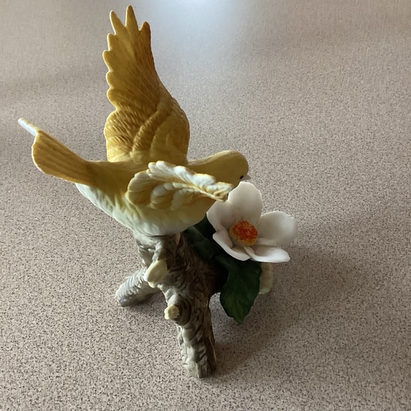 Vintage Porcelain Yellow Bird on a Branch - Brinn's PGH PA - Picture 2 of 9